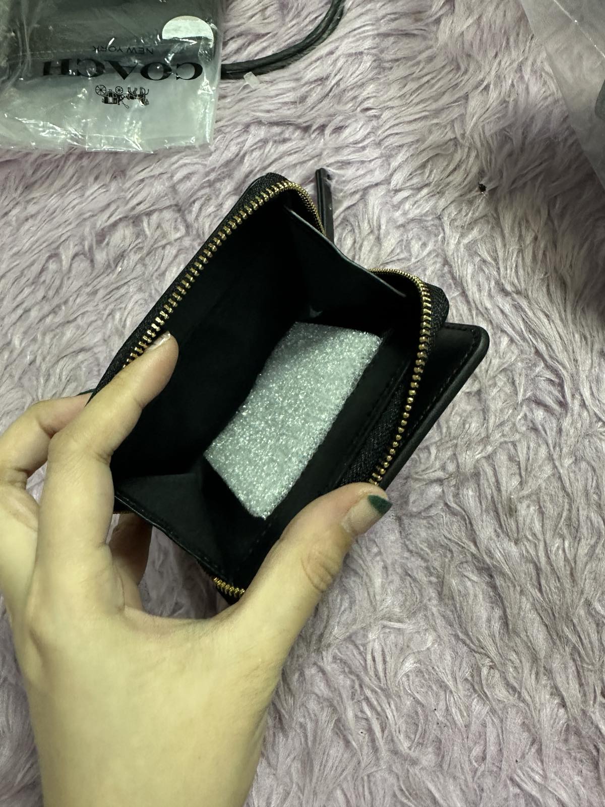 ORIG & IMPORTED Tory Burch Emerson Black Patent Small Wallet