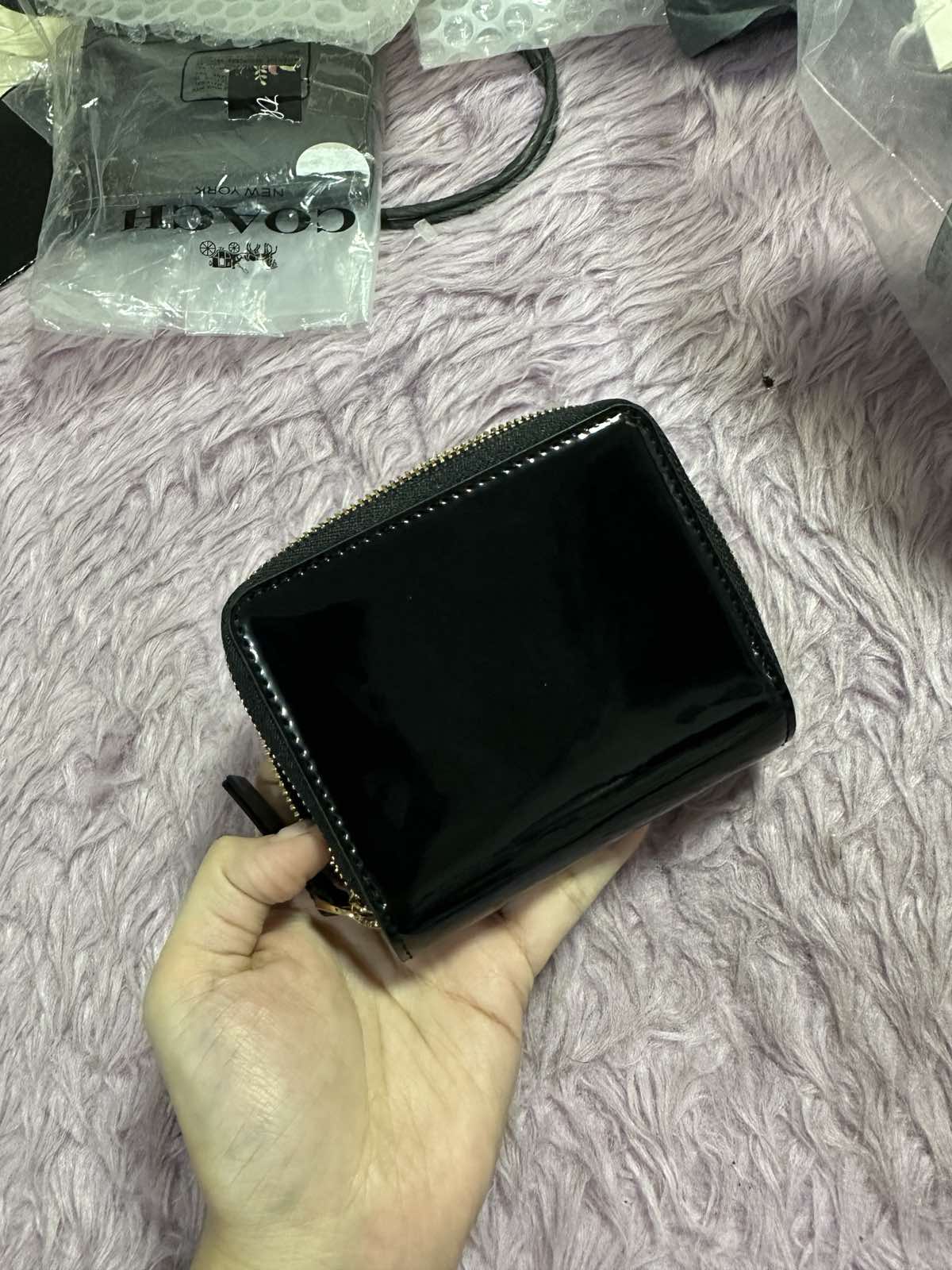 ORIG & IMPORTED Tory Burch Emerson Black Patent Small Wallet