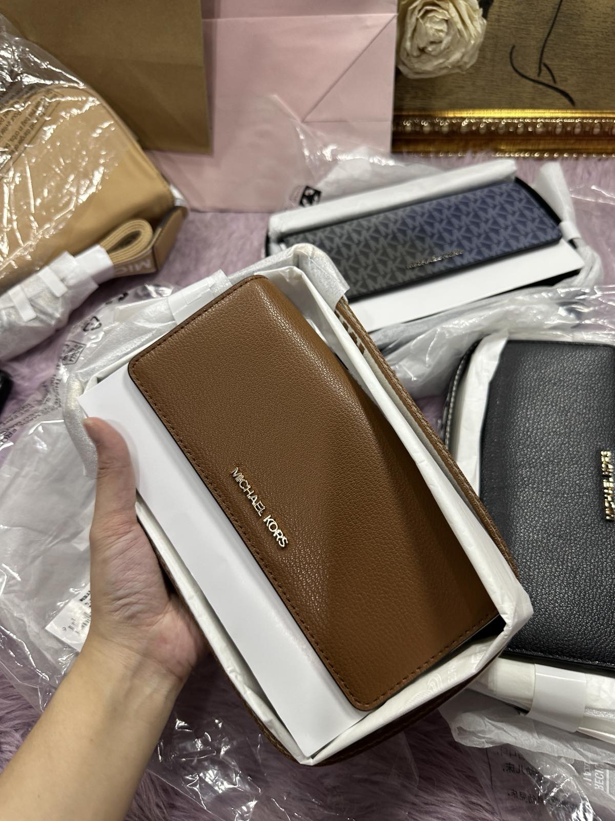 ORIG & IMPORTED MK Jet Set Phone Wallet Small Crossbody Bag Brown/Black/Ombre