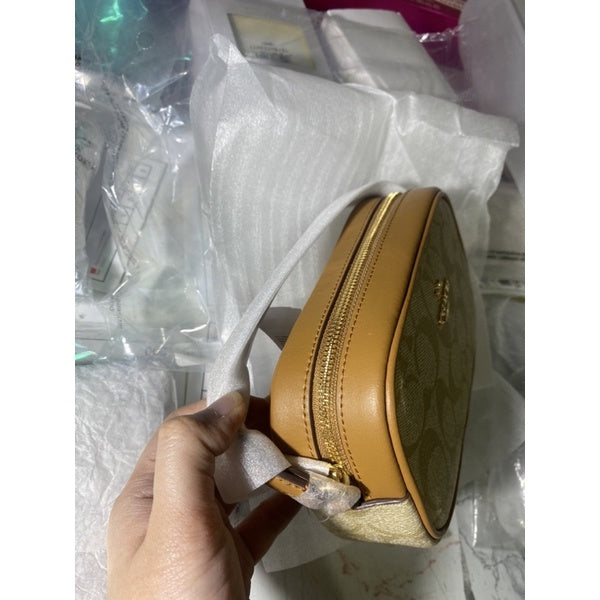 SALE! ❤️ AUTHENTIC Coach Jamie Clutch Wristlet Mini bag In Signature Canvas Light Saddle