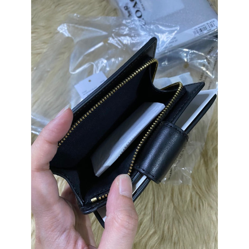 AUTHENTIC/ORIGINAL COACH MEDIUM CORNER ZIP BIFOLD WALLET