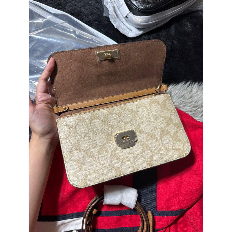 NWT Michael Kors Signature Brynn Crossbody shops