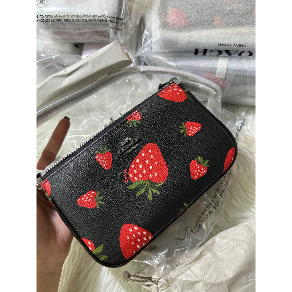 Corner good Zip Wristlet With Wild Strawberry Print 2023