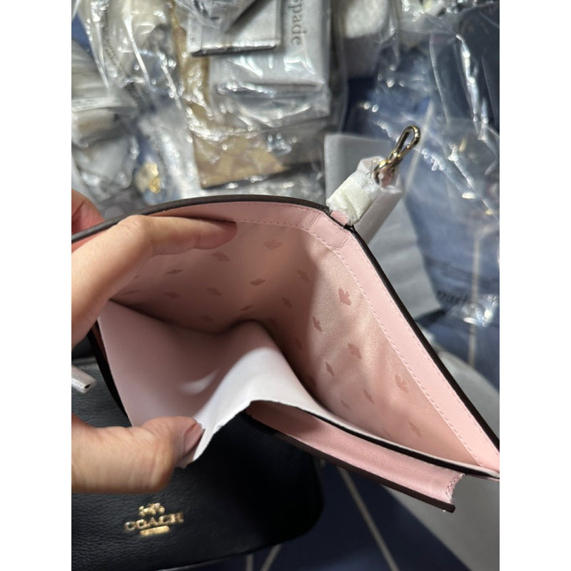 SALE! ❤️ AUTHENTIC/ORIGINAL KateSpade Staci Phone Wallet Wristlet Pink