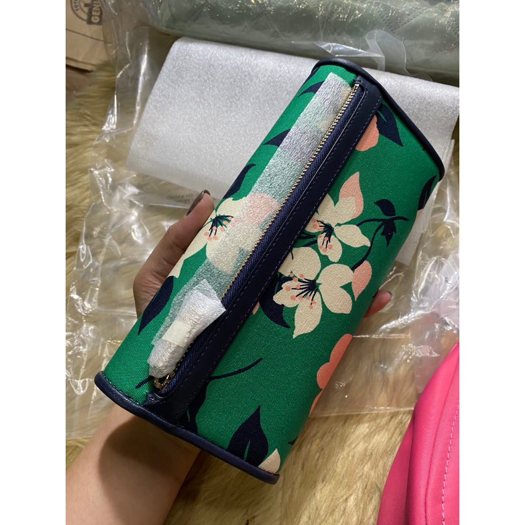SALE! ❤️ AUTHENTIC/ORIGINAL KateSpade Lucia Lily Blooms Large Slim Flap Wallet Green Floral