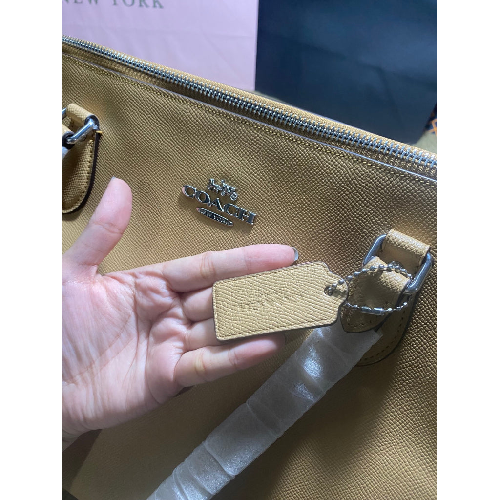 SALE! ❤️ AUTHENTIC/ORIGINAL Coach Gallery Tote Bag in Beige Latte