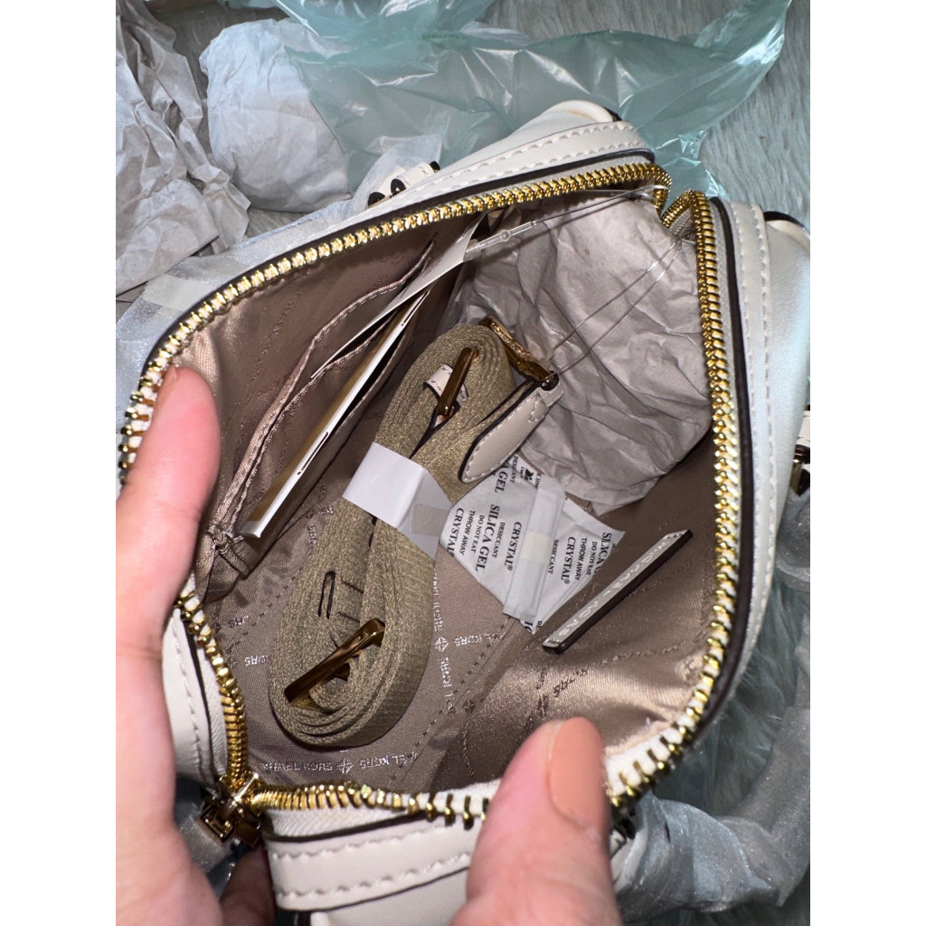 SALE! ❤️ AUTHENTIC/ORIGINAL Michael K0rs MK Jet Set Travel Small Duffle Crossbody Bag White