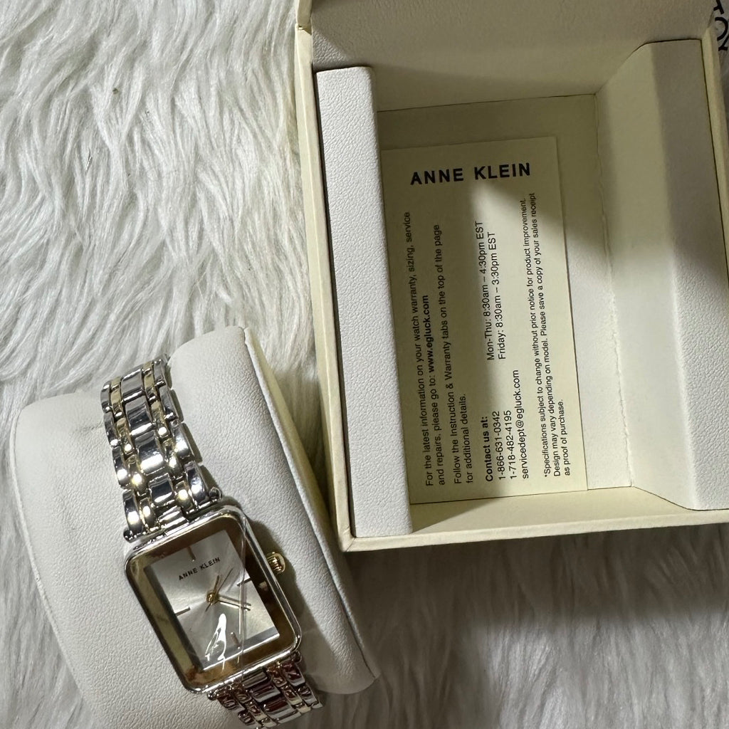AUTHENTIC/ORIGINAL Anne Klein Women's Bracelet Watch AK/3907SVTT