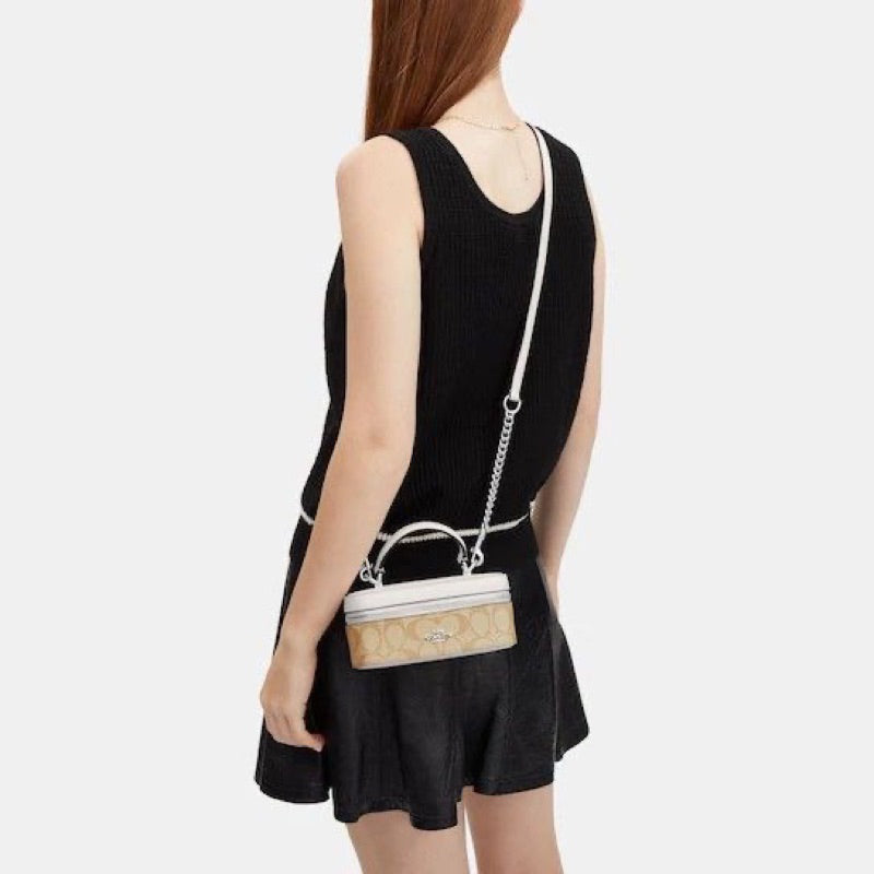 AUTHENTIC/ORIGINAL COACH Small Train Case Crossbody Bag in Light Khaki/White