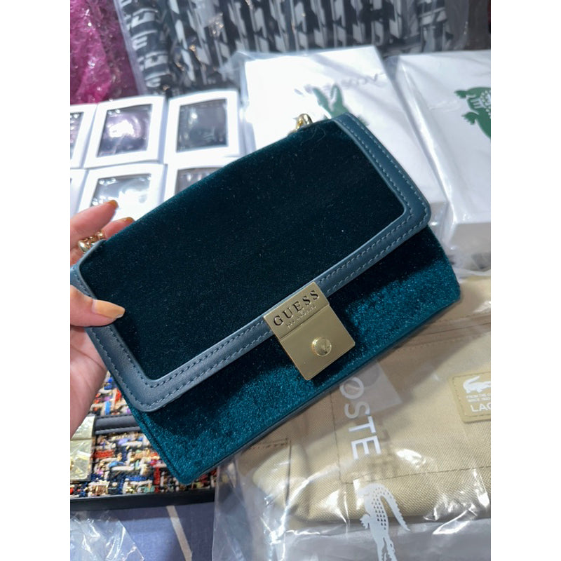 AUTHENTIC/ORIGINAL Guess Green Clutch Crossbody Bag