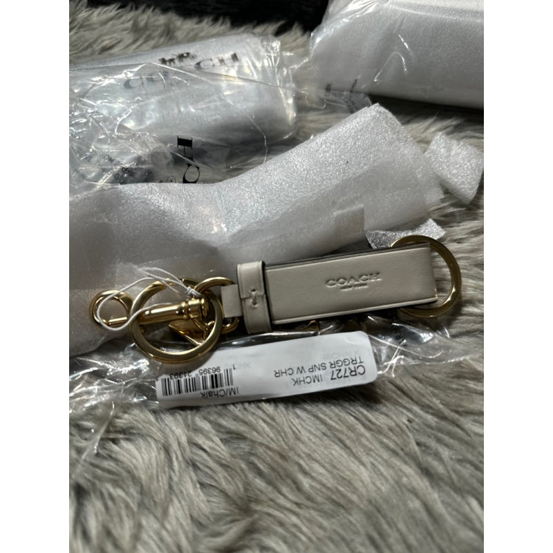AUTHENTIC/ORIGINAL COACH Trigger Snap Bag Charm Keychain in White