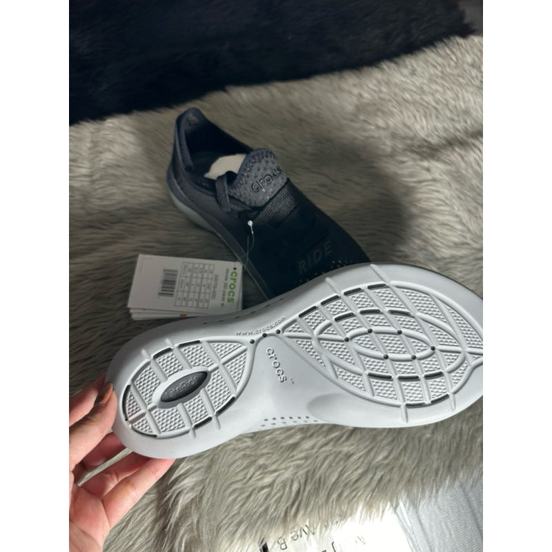 AUTHENTIC/ORIGINAL Crocs Women’s LiteRide 360 Pacer Shoes in Black/Slate Grey