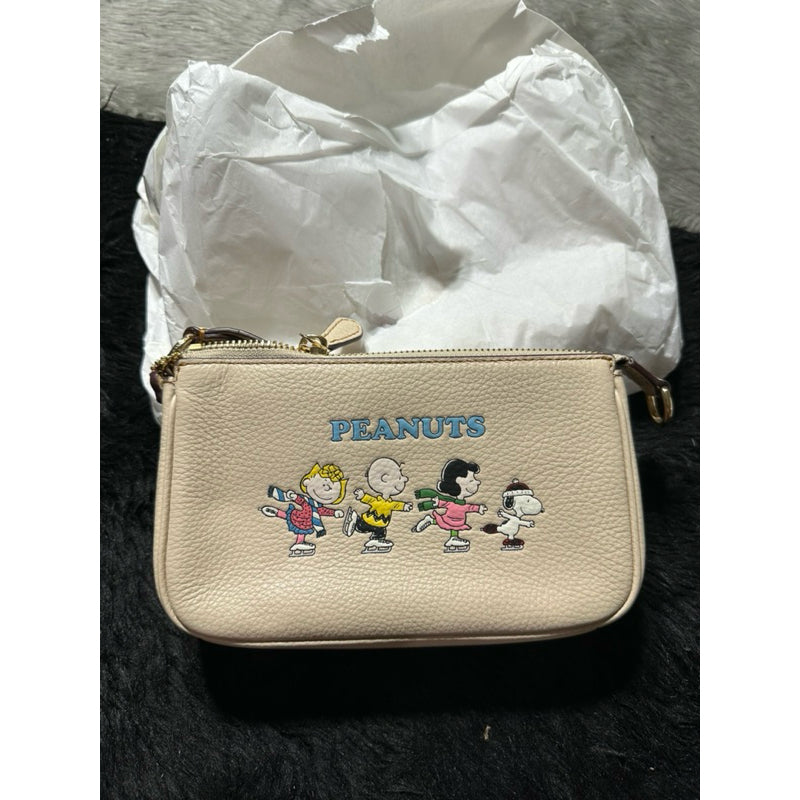 AUTHENTIC/ORIGINAL COACH Coach X Peanuts Nolita 19 Small Beige KiliKili Bag in Snoopy And Friends