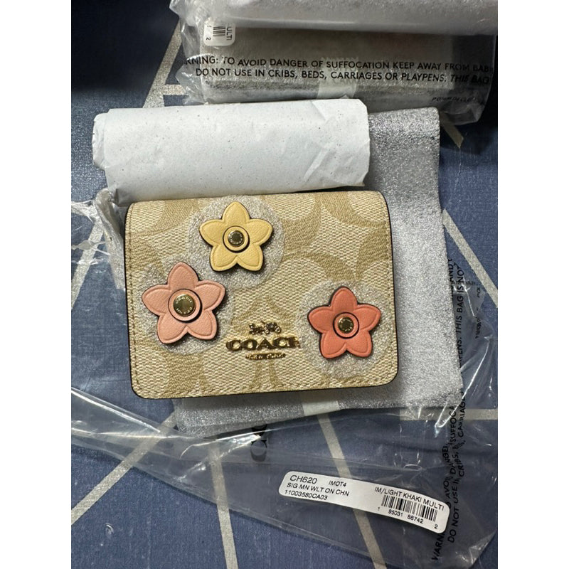 AUTHENTIC/ORIGINAL Coach Mini Wallet On A Chain Sling In Signature Canvas With Floral Applique