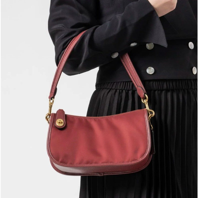 AUTHENTIC/ORIGINAL COACH Swinger Nylon Bag In Red Maroon Shoulder two way