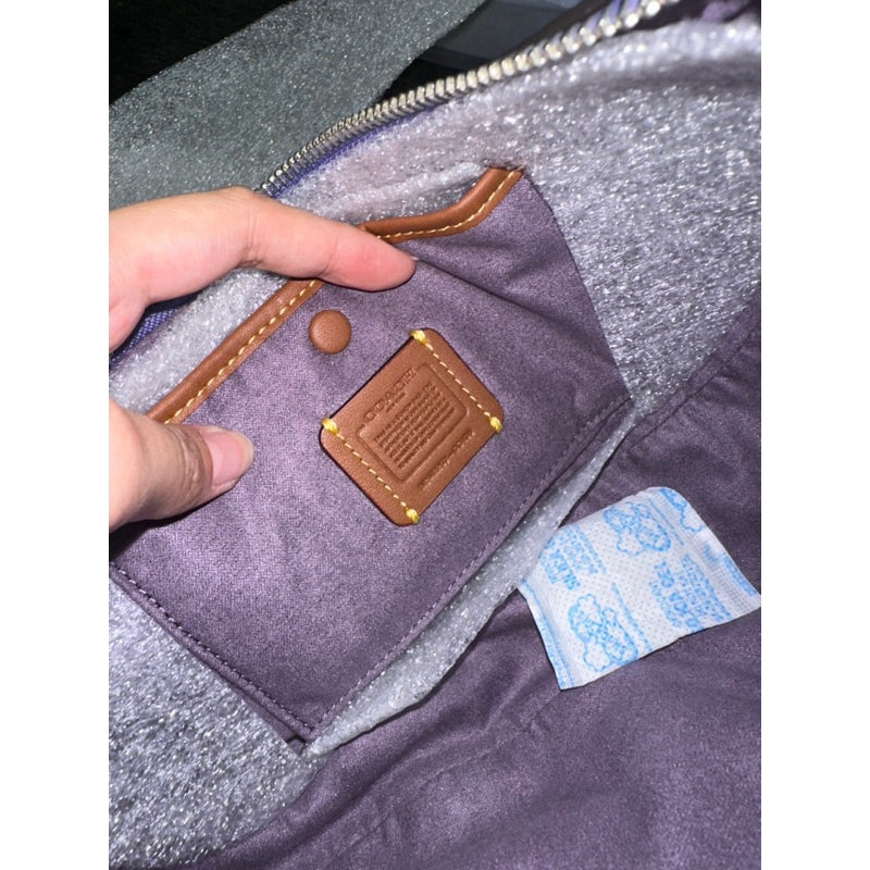 AUTHENTIC/ORIGINAL COACH Retail Luna Shoulder Bag in LIGHT VIOLET