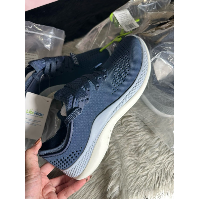 AUTHENTIC/ORIGINAL Crocs Women’s LiteRide 360 Pacer Shoes in Navy Blue
