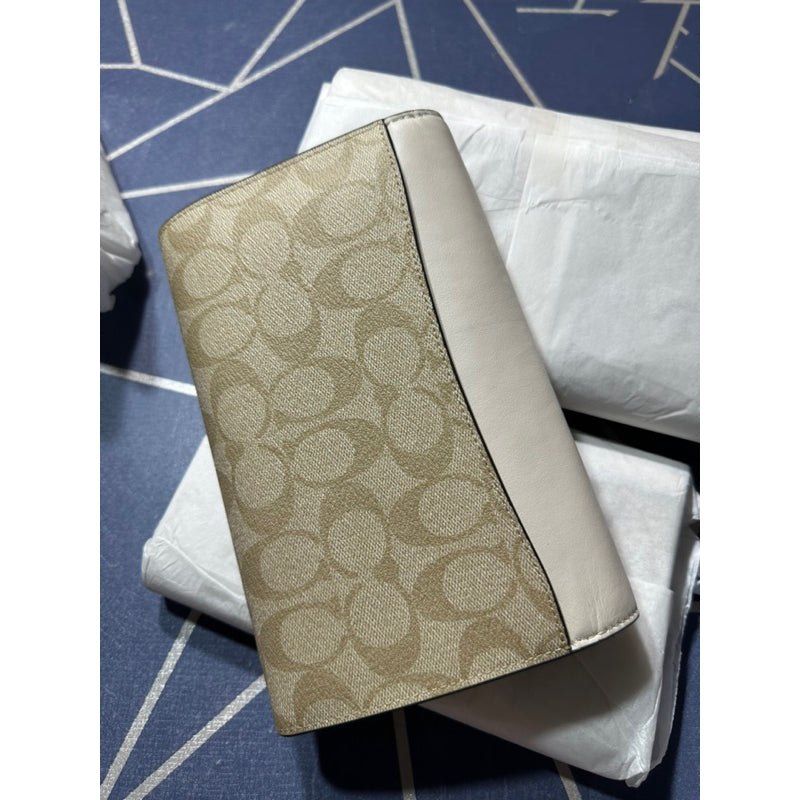 AUTHENTIC/ORIGINAL COACH Envelope Clutch Crossbody Bag In Signature Canvas White Light Khaki