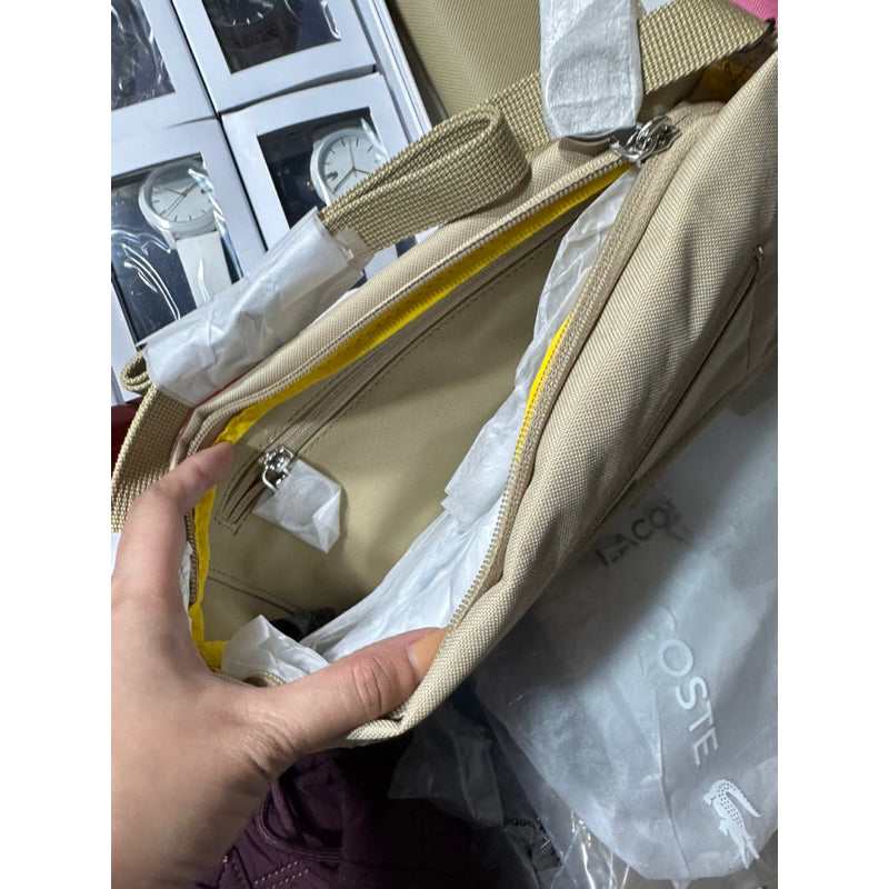 AUTHENTIC/ORIGINAL Lacoste Unisex Zipped Shoulder Crossbody Unisex Bag Brown