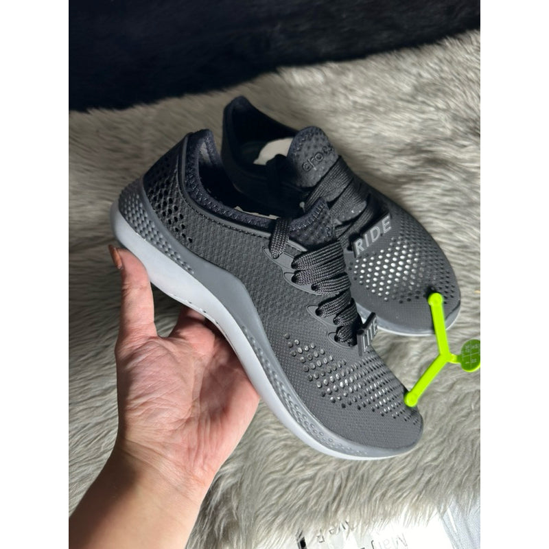 AUTHENTIC/ORIGINAL Crocs Women’s LiteRide 360 Pacer Shoes in Black/Slate Grey