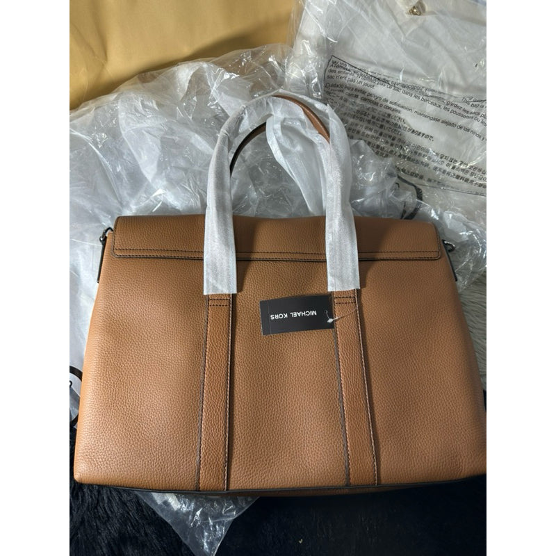 AUTHENTIC/ORIGINAL Michael K0rs MK Cooper Pebbled Leather Briefcase Men's Laptop Bag Brown