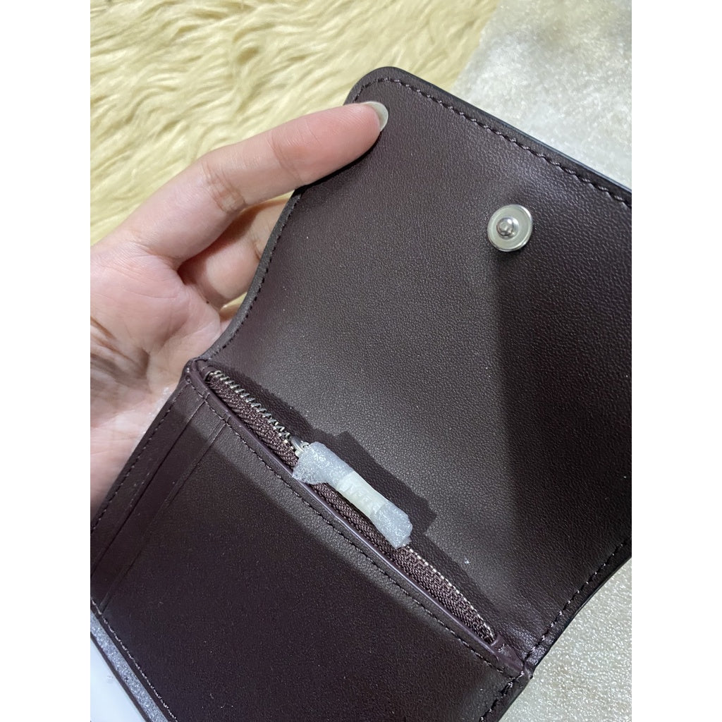 AUTHENTIC/ORIGINAL COACH Small Trifold Wallet In Blocked Signature Canvas in GRAPHITE/BLACK